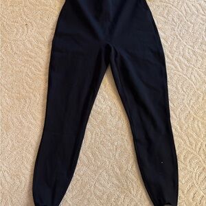 🖤 SPANX Classic Black Stirrup Leggings – Size M – NWT